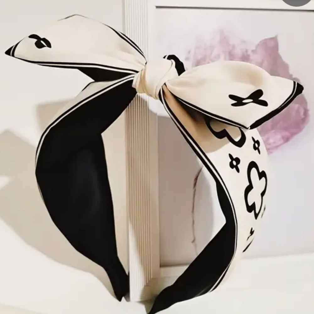 Stylish Black & Cream Bow Headband - Women’s Hair Accessory